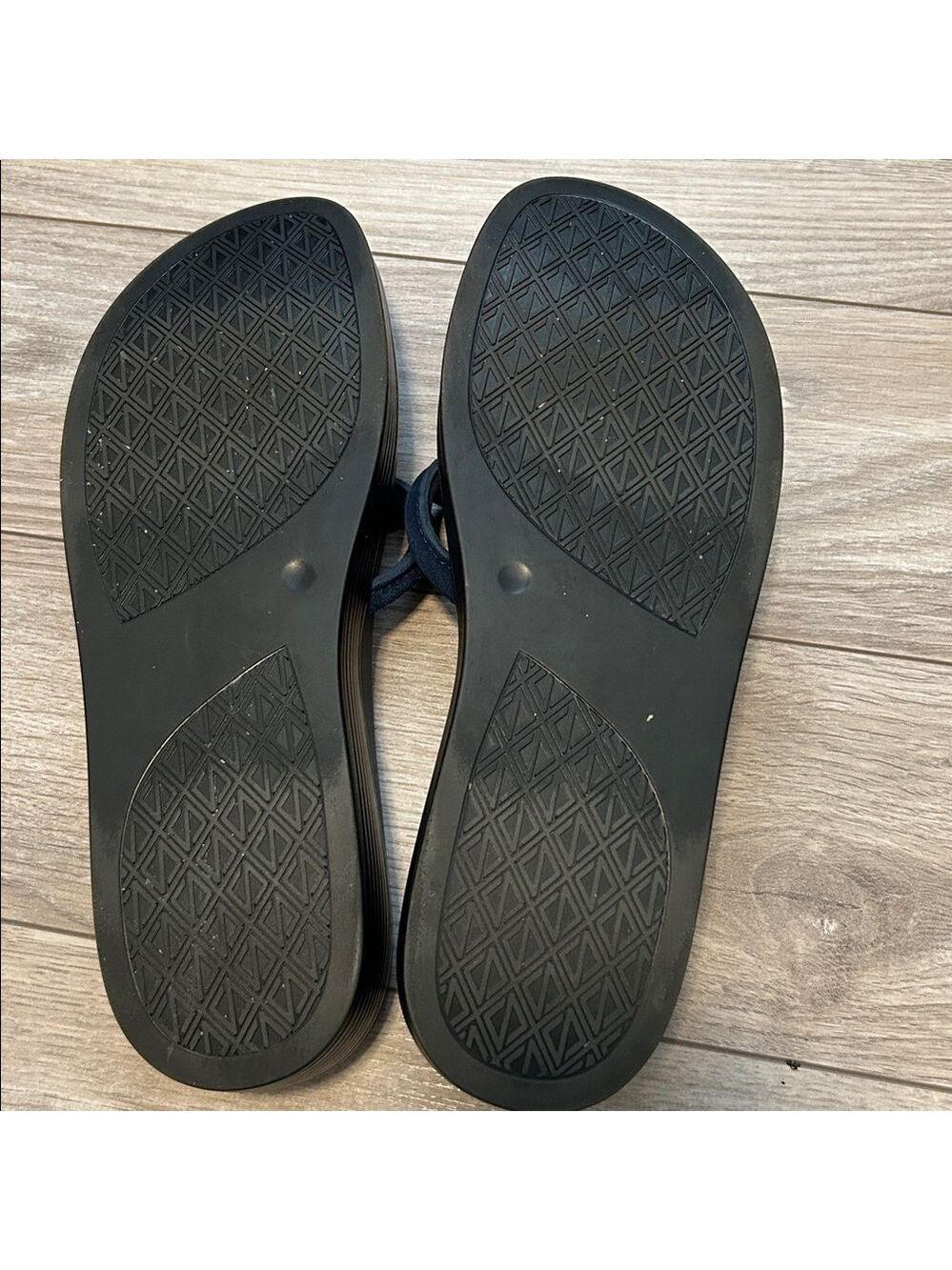 Donald Pliner FiFi Navy Suede Slip On Sandals - Picture 11 of 11